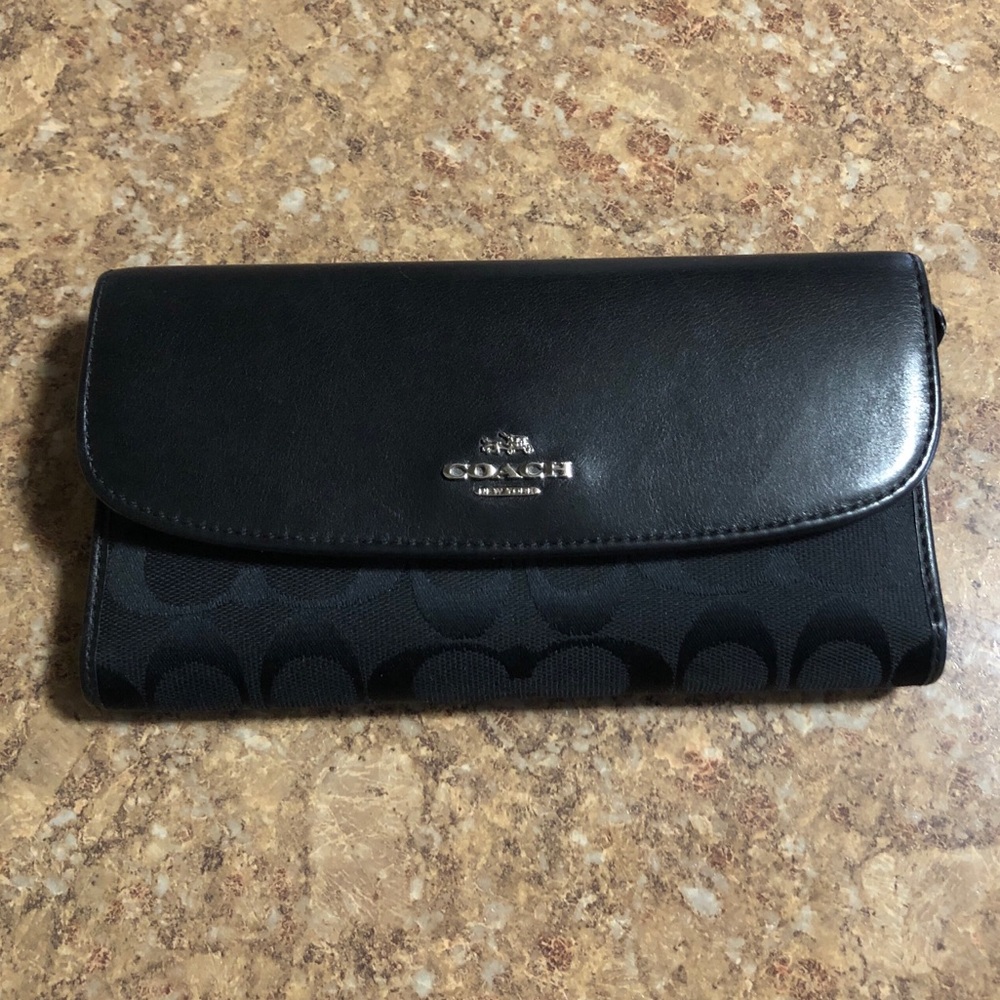 Coach Signature Checkbook Wallet Very Good Cond!
